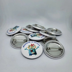 Przypinki z logo 37mm (120 szt.) - Buttony na zamówienie z projektem gratis w 1 dzień